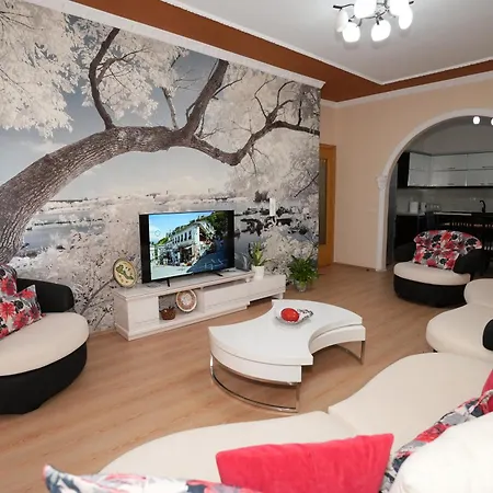 “apheartment Gjirokastra” Appartement *