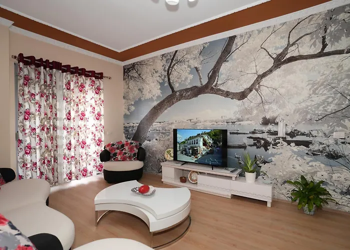 “apheartment Gjirokastra” *