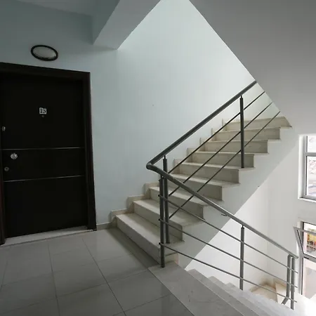 “apheartment Gjirokastra” *